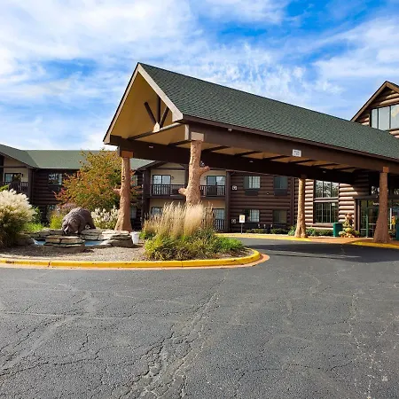 Grand Bear Resort At Starved Rock
