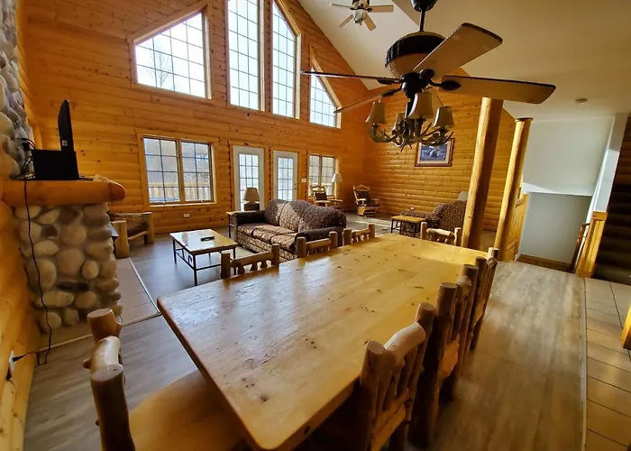 Resort Grand Bear At Starved Rock Utica