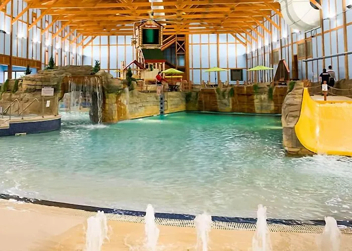 Grand Bear At Starved Rock Resort
