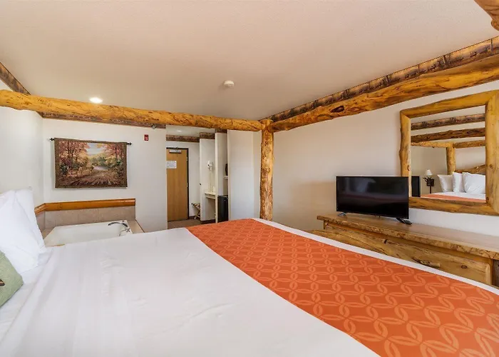 Resort Grand Bear At Starved Rock