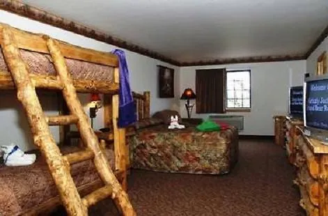Resort Grand Bear At Starved Rock Utica