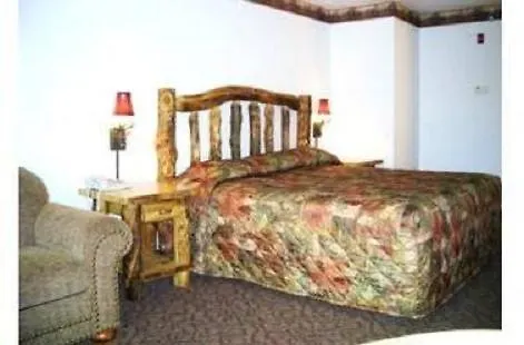 Grand Bear At Starved Rock Resort Utica