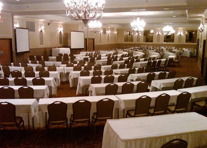 Resort Grand Bear At Starved Rock 4*